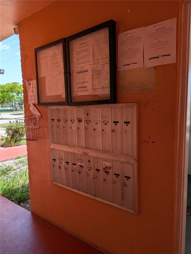 19080 NE 3rd Ct Unit 311, Miami, FL 33179 - exterior view of mail area