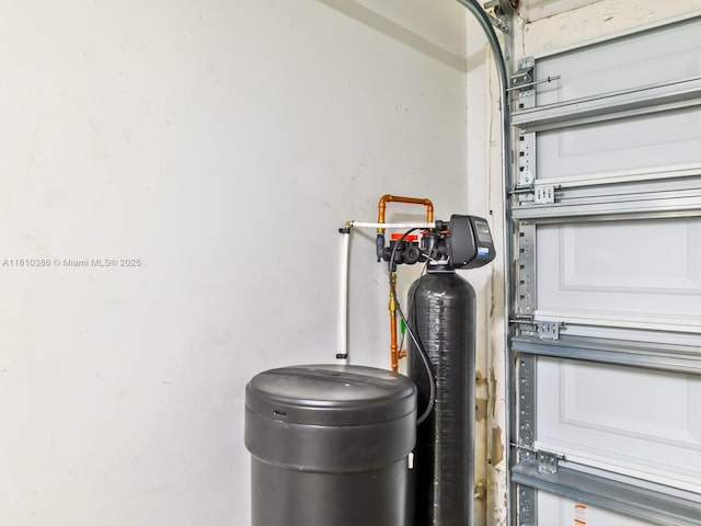 2810 River Run Cir E, Miramar, FL 33025 - view of garage