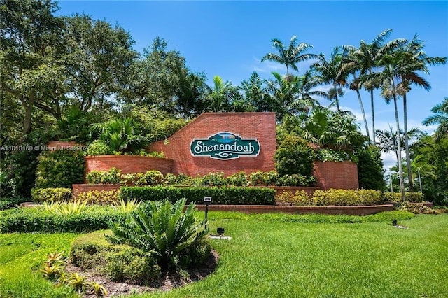 14100 Langley Pl, Davie, FL 33325 - community sign with a yard