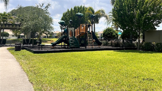 4330 Hillcrest Dr Unit 505, Hollywood, FL 33021 - view of community play area