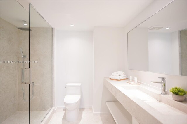 10250 Collins Ave Unit Ph1, Bal Harbour, FL 33154 - bathroom with toilet, a shower with shower door, vanity, and recessed lighting