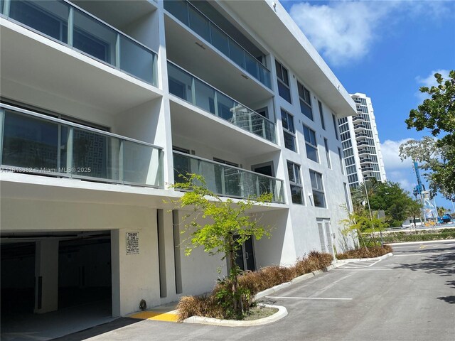 10250 Collins Ave Unit Ph1, Bal Harbour, FL 33154 - view of apartment building / complex