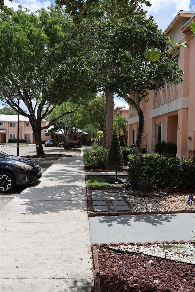 20816 NW 2nd St, Pembroke Pines, FL 33029 - view of property's community