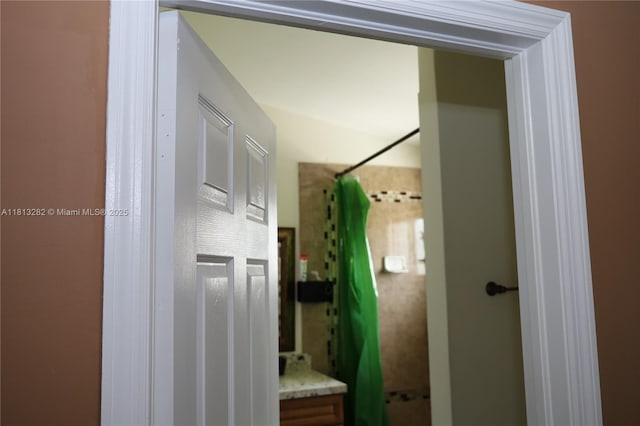20816 NW 2nd St, Pembroke Pines, FL 33029 - bathroom with a shower with curtain