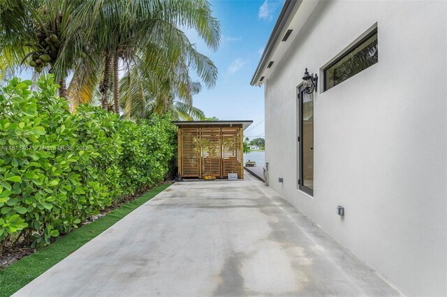 9291 SW 88th St, Miami, FL 33176 - view of patio / terrace
