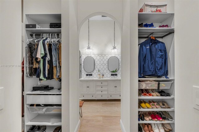 9291 SW 88th St, Miami, FL 33176 - view of closet