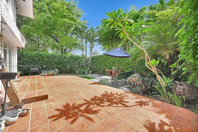 1450 Ortega Ave, Coral Gables, FL 33134 - view of patio / terrace