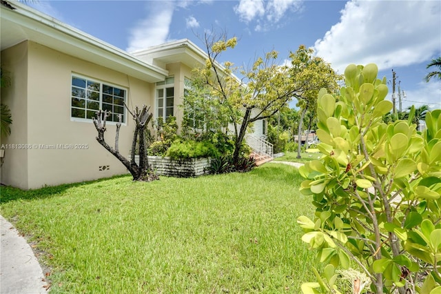 1201 S Biscayne Point Rd, Miami Beach, FL 33141 - view of grassy yard