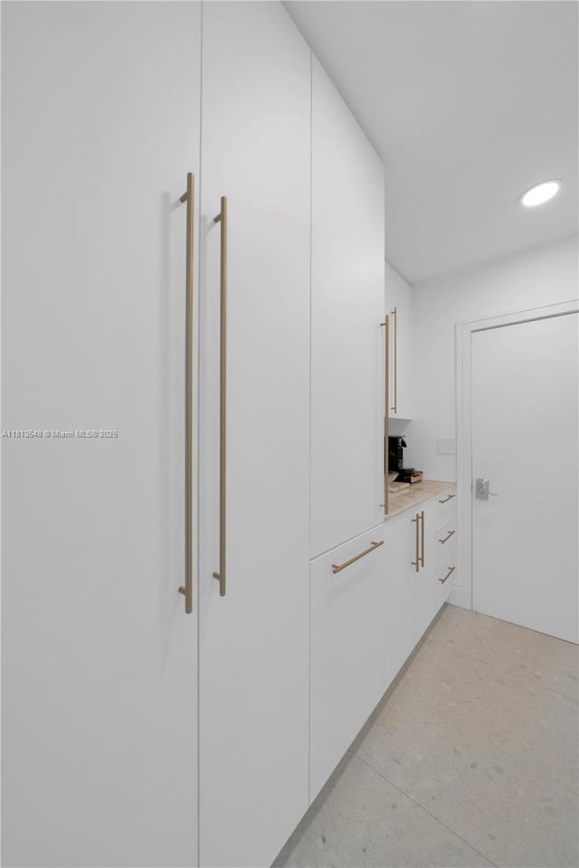 6320 Dolphin Dr, Coral Gables, FL 33158 - hall with recessed lighting
