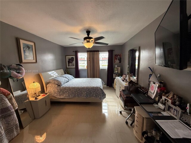 2851 E Sunrise Lakes Dr Unit 205, Sunrise, FL 33322 - bedroom with a ceiling fan