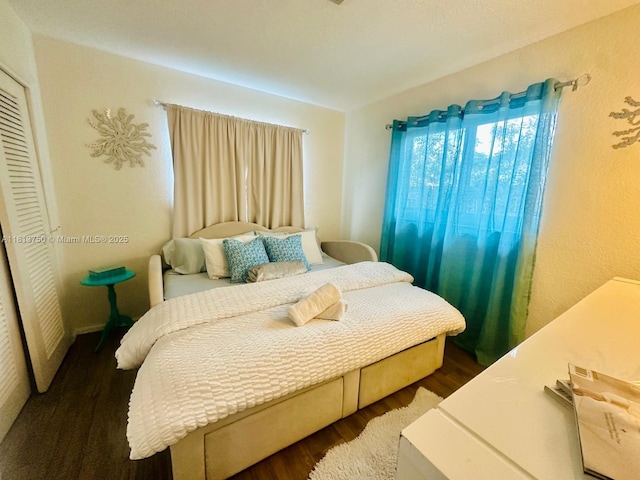 928 NE 18th Ct, Fort Lauderdale, FL 33305 - bedroom with wood finished floors