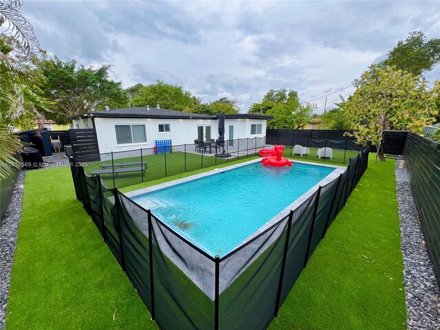 1451 NE 155th Ter, North Miami Beach, FL 33162 - view of swimming pool