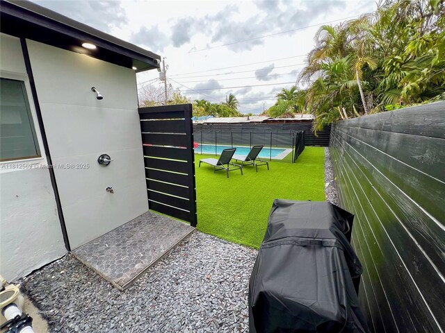 1451 NE 155th Ter, North Miami Beach, FL 33162 - view of green lawn