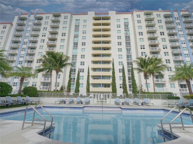 3000 Coral Way Unit 715, Miami, FL 33145 - view of community pool