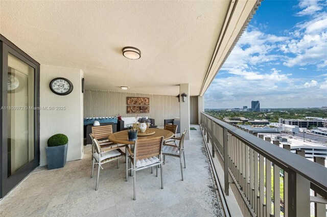 2901 S Bayshore Dr Unit 17G/H, Miami, FL 33133 - balcony with a city view