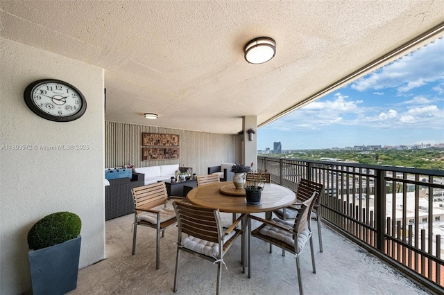 2901 S Bayshore Dr Unit 17G/H, Miami, FL 33133 - balcony featuring an outdoor living space