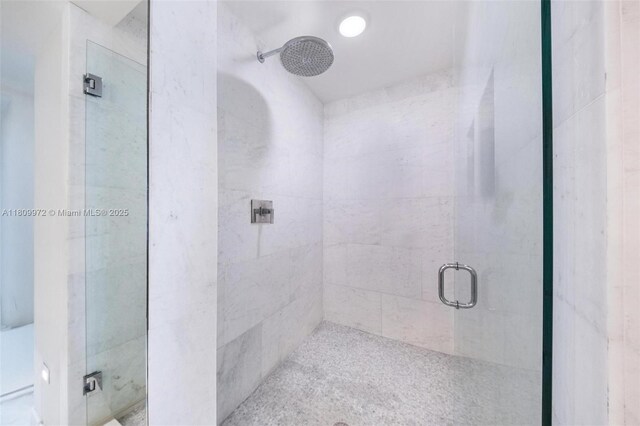 2901 S Bayshore Dr Unit 17G/H, Miami, FL 33133 - bathroom with a shower stall