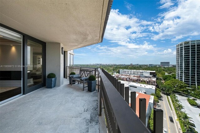 2901 S Bayshore Dr Unit 17G/H, Miami, FL 33133 - balcony with a city view