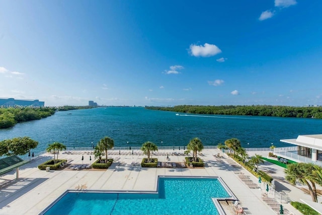 300 Bayview Dr Unit 102, Sunny Isles Beach, FL 33160 - community pool featuring a water view