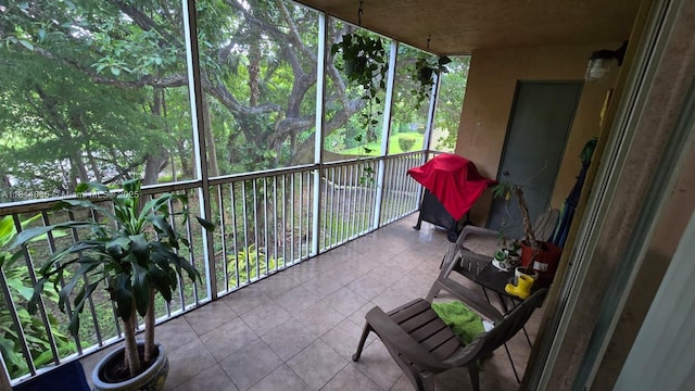 3995 W Mcnab Rd Unit B212, Pompano Beach, FL 33069 - view of sunroom / solarium
