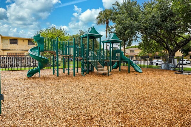 3947 NW 94th Ter Unit 3947, Sunrise, FL 33351 - photo 35