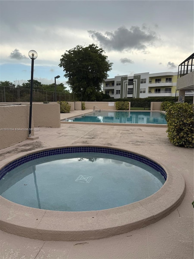 10661 SW 108th Ave Unit 2E, Miami, FL 33176 - view of community pool