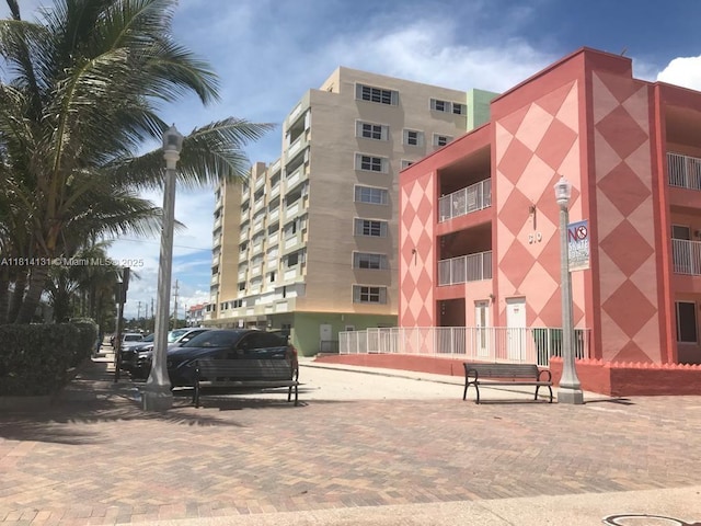 320 S Surf Rd Unit 305, Hollywood, FL 33019 - photo 16