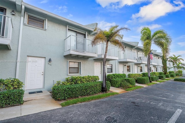 4119 NE 21st Ter, Lighthouse Point, FL 33064 - view of building exterior with a residential view