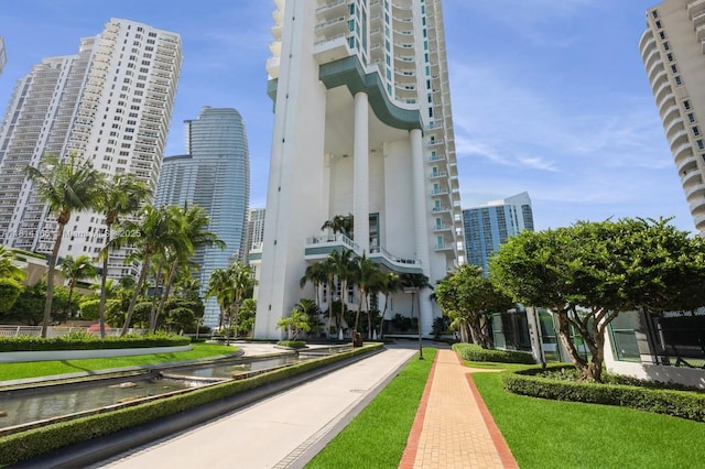 900 Brickell Key Blvd Unit 1702, Miami, FL 33131 - surrounding community featuring a city view