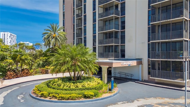 20379 W Country Club Dr Unit 1237, Aventura, FL 33180 - view of apartment building / complex