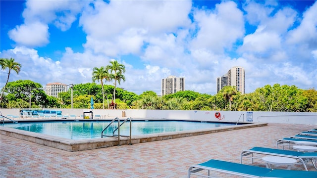 20355 NE 34th Ct Unit 325, Aventura, FL 33180 - community pool with a patio