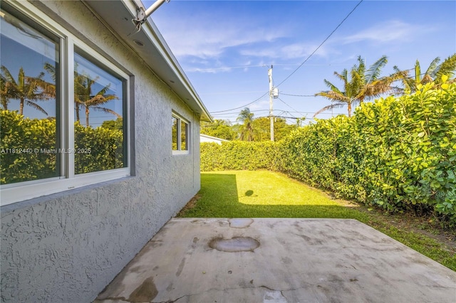 2111 NE 14th Ct, Hollywood, FL 33020 - view of patio