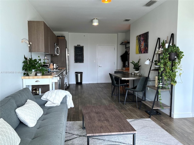 1600 SW 1st Ave Unit 813, Miami, FL 33129 - living room featuring dark wood finished floors