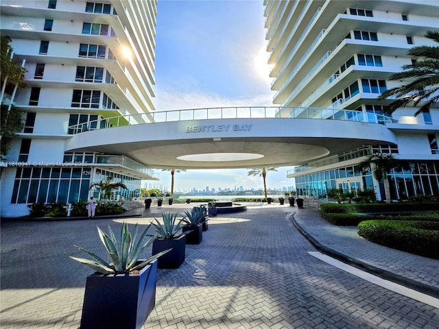 540 W Ave Unit 914, Miami Beach, FL 33139 - view of street
