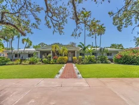 915 Country Club Prado, Coral Gables, FL 33134 - photo 1