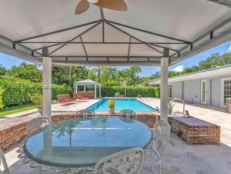 915 Country Club Prado, Coral Gables, FL 33134 - photo 32
