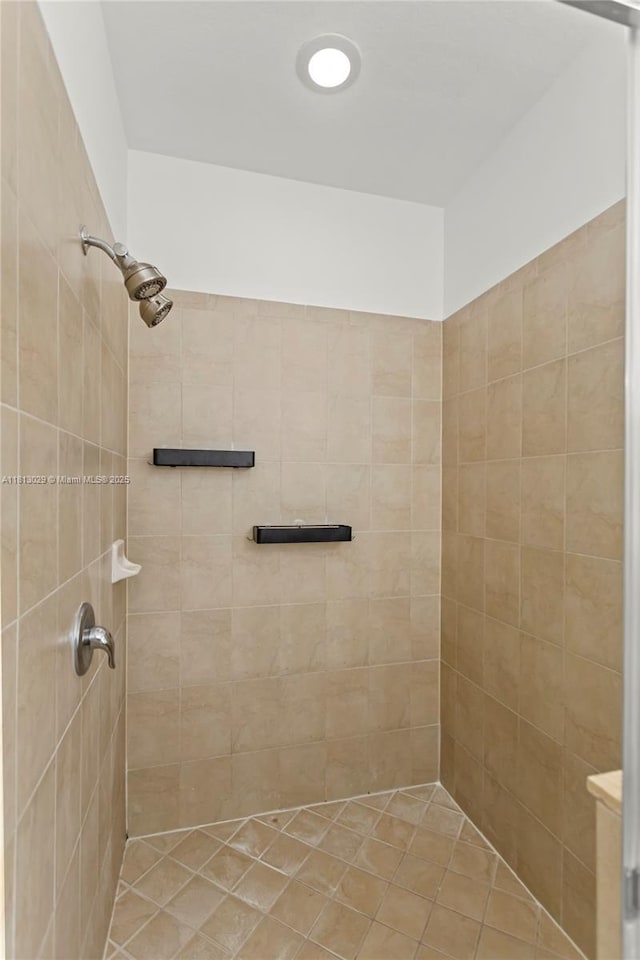3502 W 86th Ter, Hialeah, FL 33018 - bathroom featuring a tile shower
