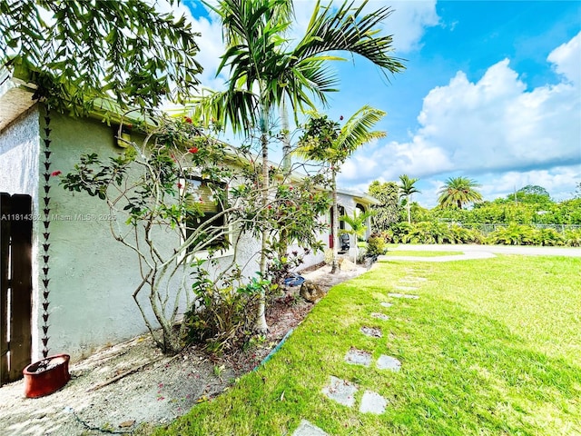 7420 SW 34th Ter, Miami, FL 33155 - view of green lawn