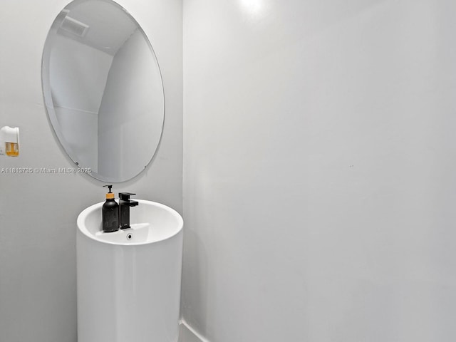 18058 SW 147th Ct, Miami, FL 33187 - view of bathroom