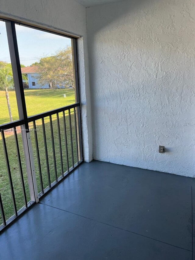 617 Ixoria Ave Unit 18, Fort Pierce, FL 34982 - unfurnished sunroom with healthy amount of natural light