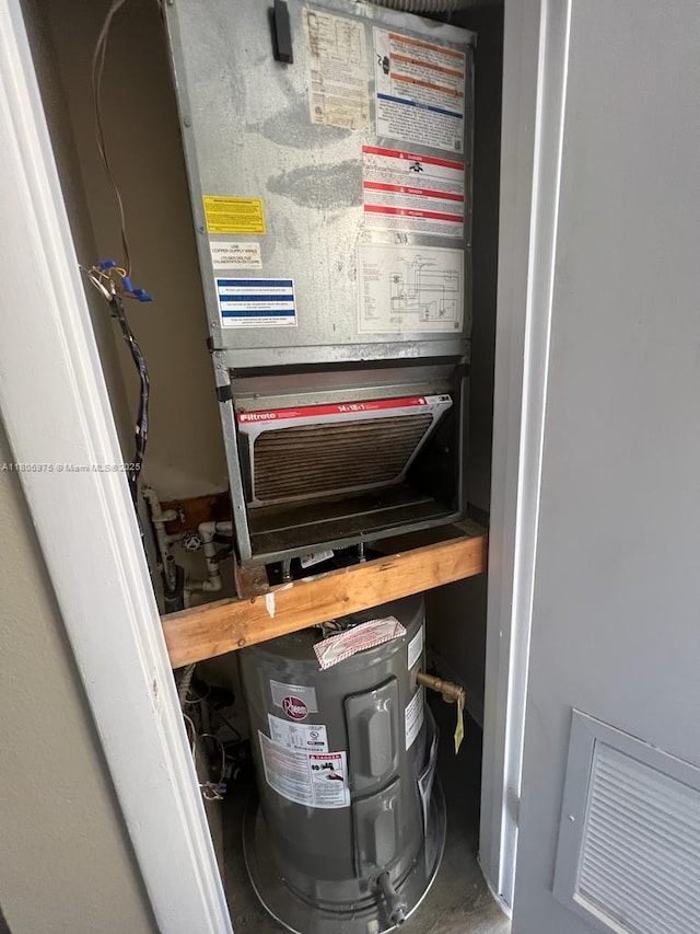 617 Ixoria Ave Unit 18, Fort Pierce, FL 34982 - view of utility room