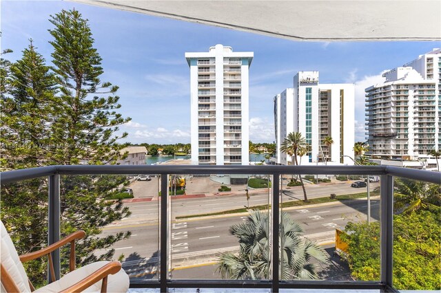 5845 Collins Ave Unit 501, Miami Beach, FL 33140 - balcony featuring a city view