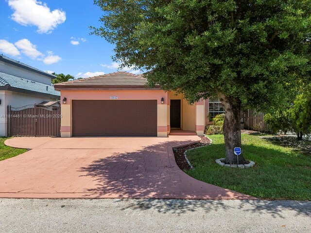 19847 NW 86th Ave, Hialeah, FL 33015 - photo 3