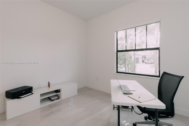 17451 SW 41st St, Miramar, FL 33029 - unfurnished office with baseboards
