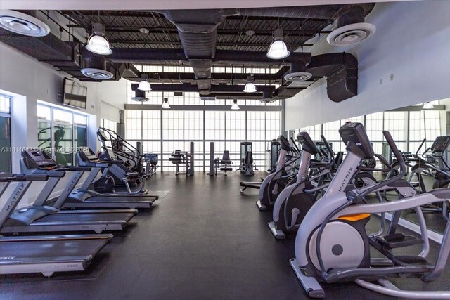 1250 S Miami Ave Unit 2208, Miami, FL 33130 - workout area with a high ceiling