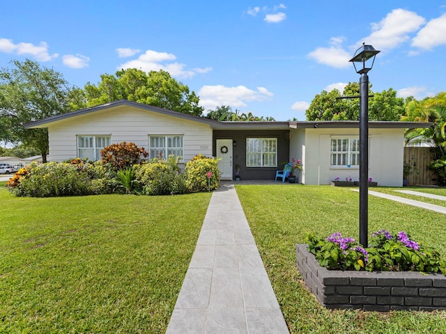9200 SW 178th Ter, Palmetto Bay, FL 33157 - ranch-style home featuring a front yard