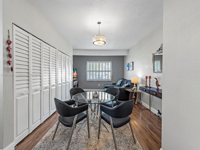 9200 SW 178th Ter, Palmetto Bay, FL 33157 - sitting room featuring wood finished floors and baseboards