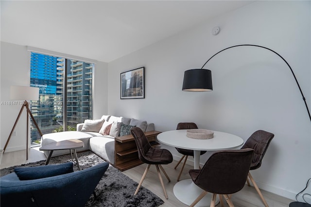 31 SE 6th St Unit 2205, Miami, FL 33131 - photo 4