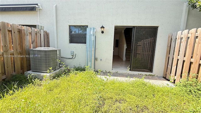 322 NE 1st Dr, Florida City, FL 33034 - entrance to property with stucco siding