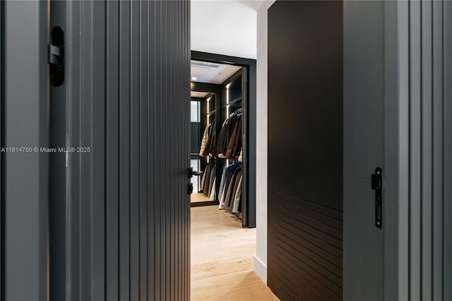 90 SW 3rd St Ph-14, Miami, FL 33130 - walk in closet with light wood-style floors